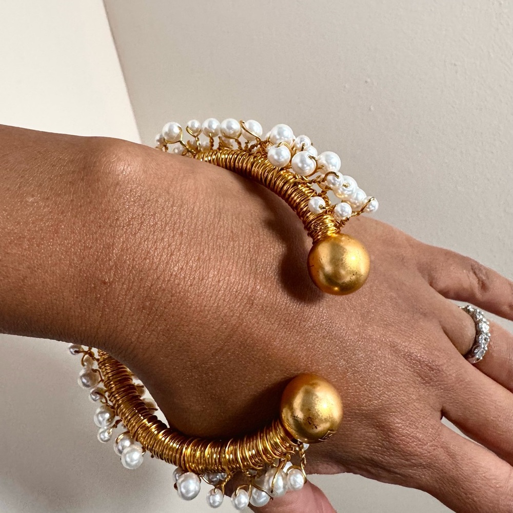 Khoi pearl and gold bracelet